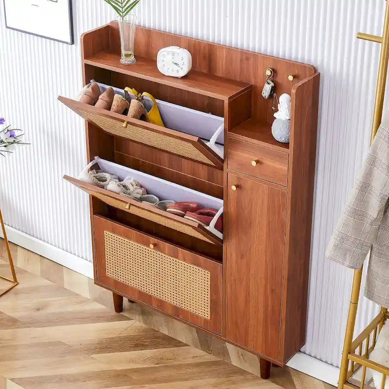 Meuble à chaussures en rotin et noyer avec porte basculante, style moderne et minimaliste, pour entrée