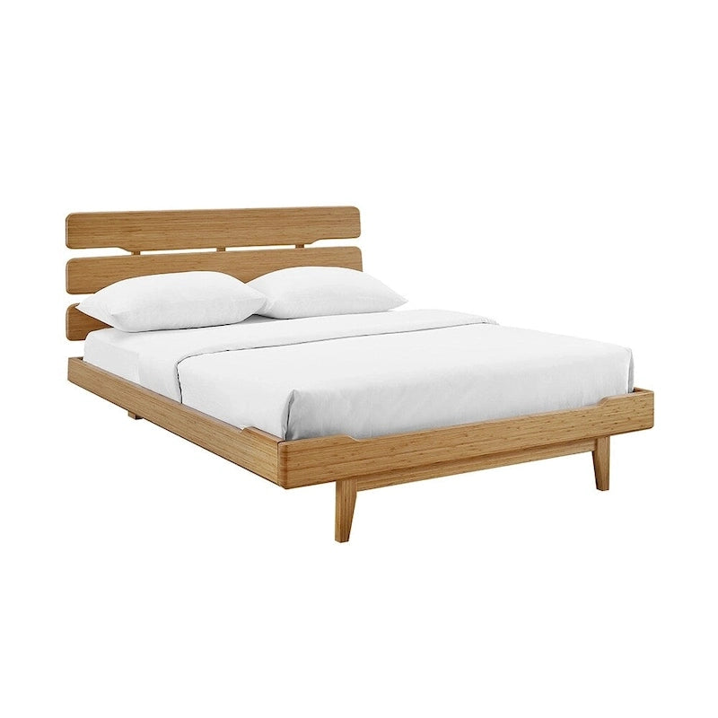 Lit plateforme Queen en bambou massif caramélisé, pieds coniques, style moderne du milieu du siècle