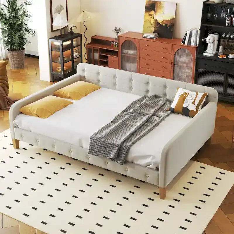 Lit de repos capitonné en velours touffeté pleine taille avec pieds en bois, rose et blanc