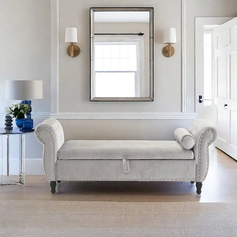 Banc de rangement ottoman en velours avec accoudoirs roulés et garniture cloutée beige